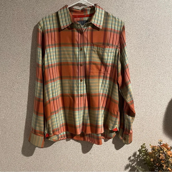 LL Bean size‎ medium button down shirt - Picture 1 of 3